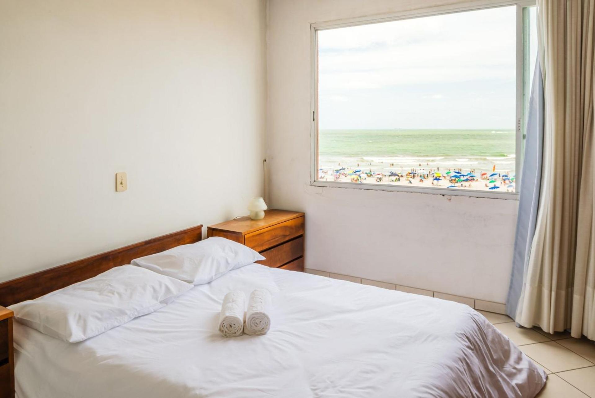Appartamento Apto pé na areia com linda vista frente mar CEL403 Balneário Camboriú Esterno foto